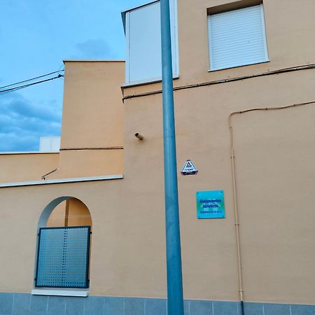 Alojamiento Las Dunas Bajo 塔韦尔纳斯 外观 照片